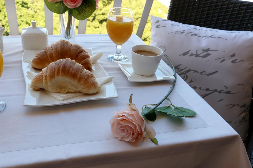 Blue Rose Apartment โตรกีร์ ภายนอก รูปภาพ