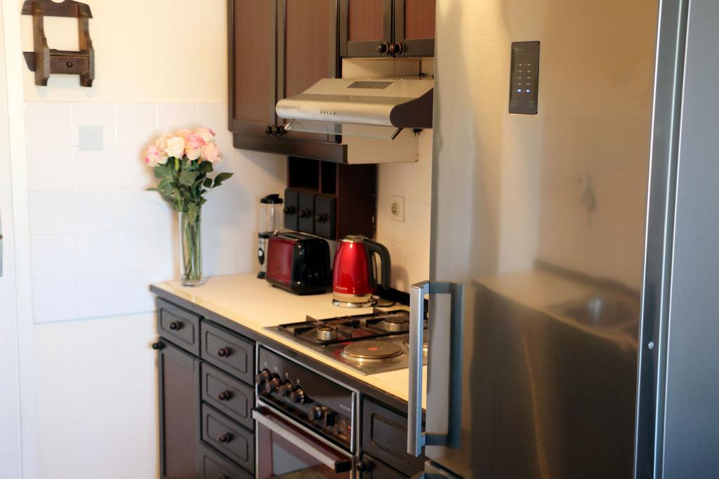 Blue Rose Apartment โตรกีร์ ภายนอก รูปภาพ